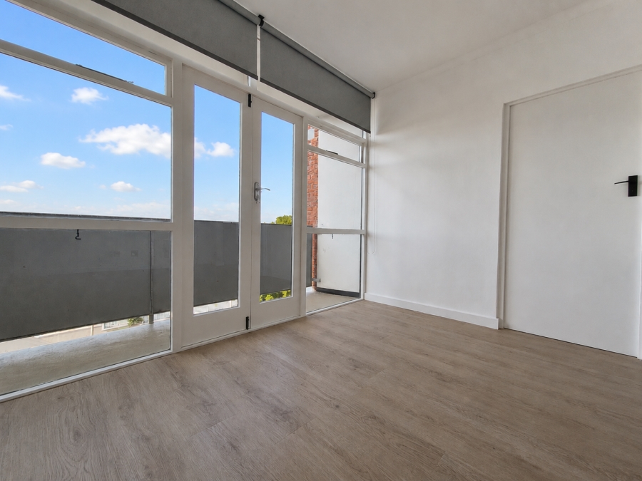 1 Bedroom Property for Sale in Wynberg Upper Western Cape